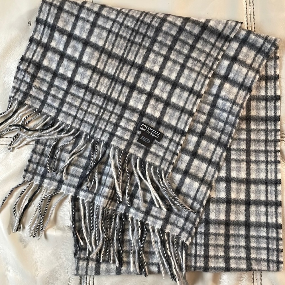 Vintage Botticelli 100% Cashmere Scarf